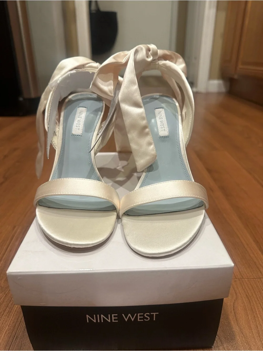 Nine West elegant cream